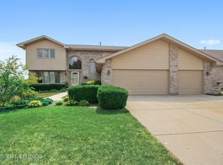 11803 Brook Hill Ct, Orland Park, IL 60467
