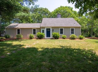 40 Halyard Ln, Mashpee, MA 02649