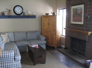 1985 Penngrove St, Simi Valley, CA 93065