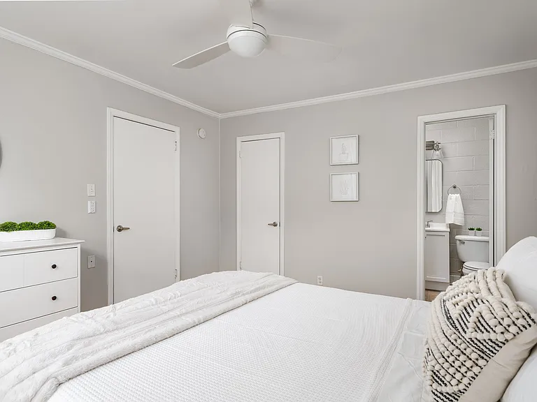 One Bedroom Across From Walking & Biking Trails in Fisher Park - Water & Parking Included — Photo 19