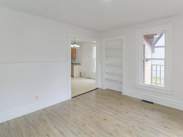 416 Douglas Ave — Photo 16