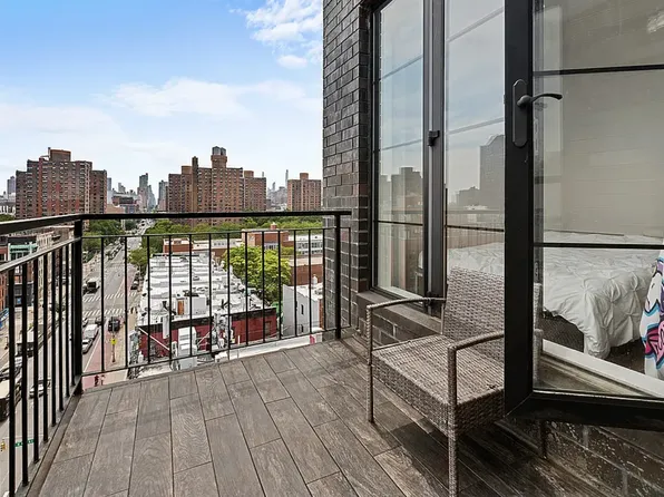 2147 2nd Avenue image 1 of 7