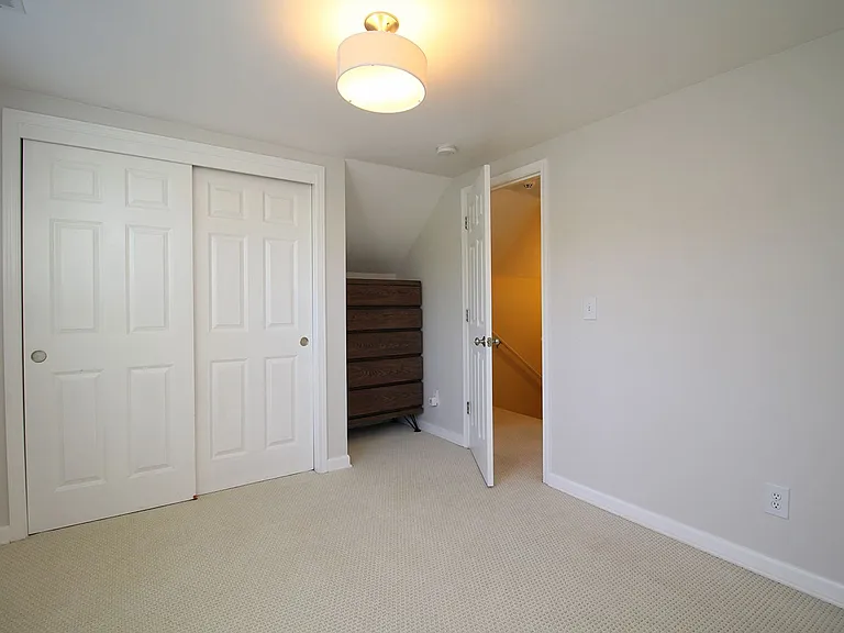 5401 NE 15th Ave — Photo 18