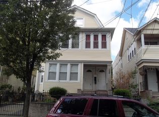386 N 7th St, Newark, NJ 07107