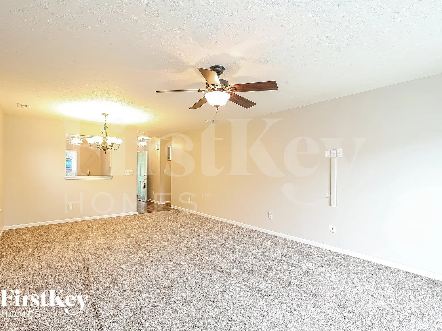 3 bed, 2.0 bath, 1264 sqft, $2,285 — Photo 3