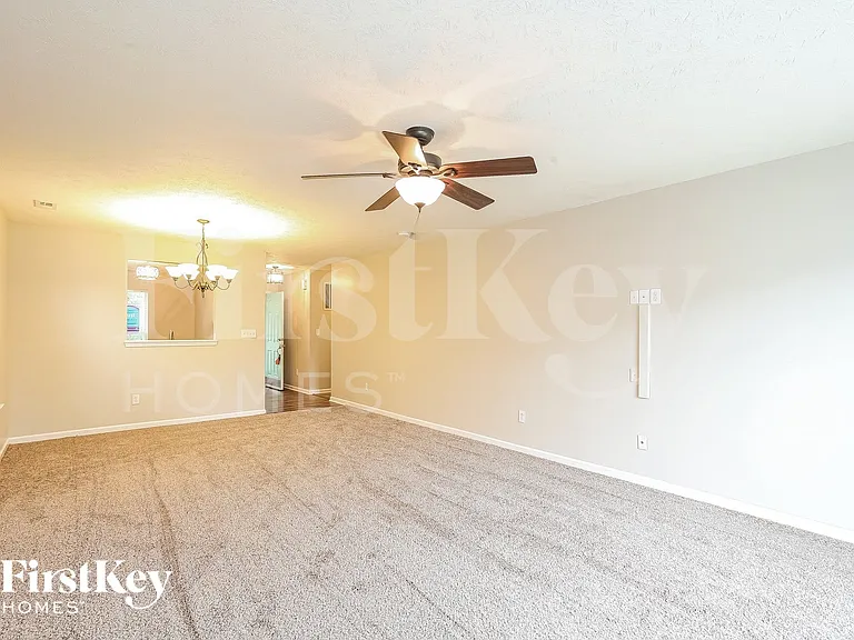 11232 Pegasus Dr — Photo 3