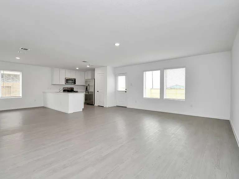 1507 Windrose Bnd — Photo 6