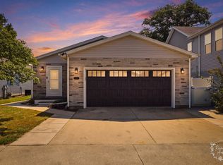 422 Bramble St, Manteno, IL 60950