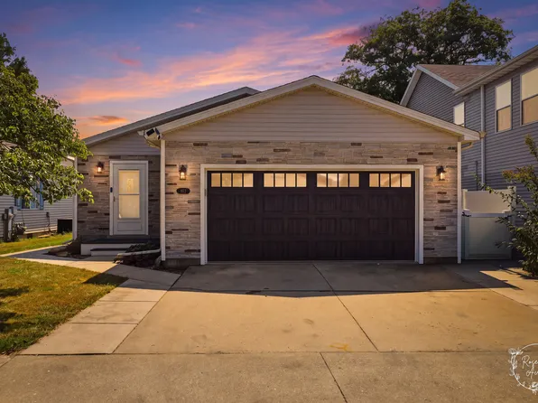 422 Bramble St, Manteno, IL 60950