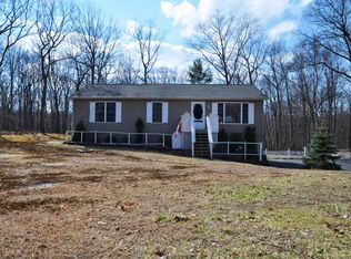 127 Aspen Dr, Milford, PA 18337