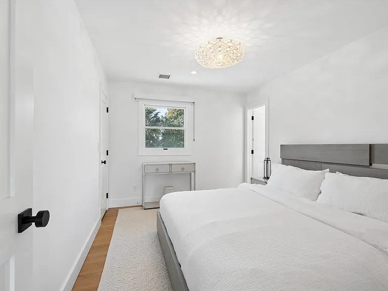 75 Saint Andrews Rd — Photo 12