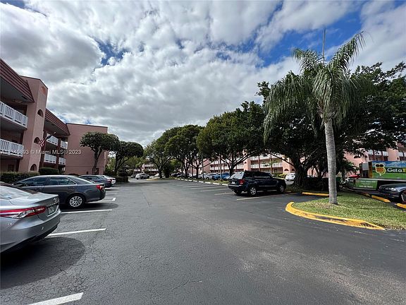 4th image of 9440 Sunrise Lakes Blvd APT 301