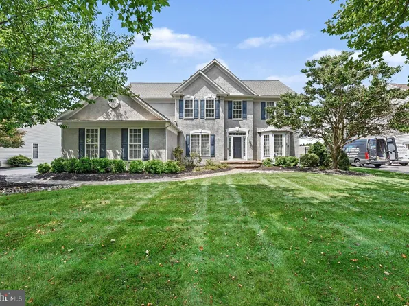839 Topaz Dr, West Chester, PA 19382