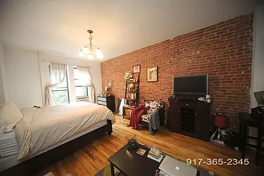 Rented by Metropolitan Realty