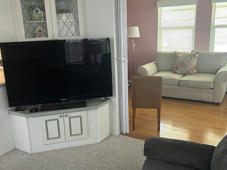 5203 SE 64th Ave — Photo 10
