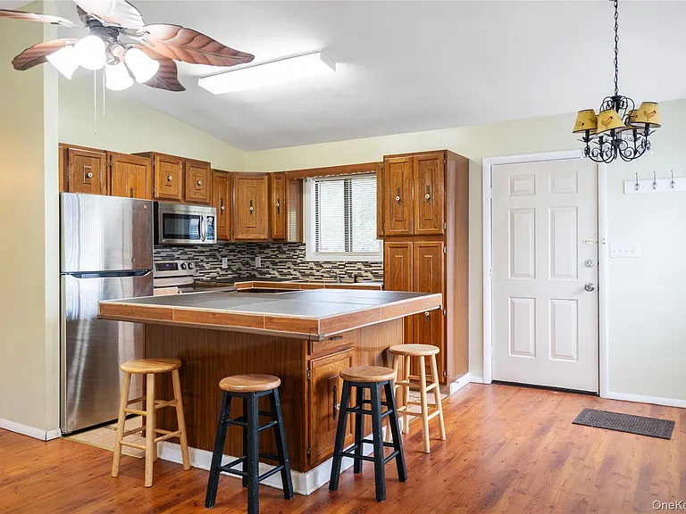 3 Harold Ln — Photo 8