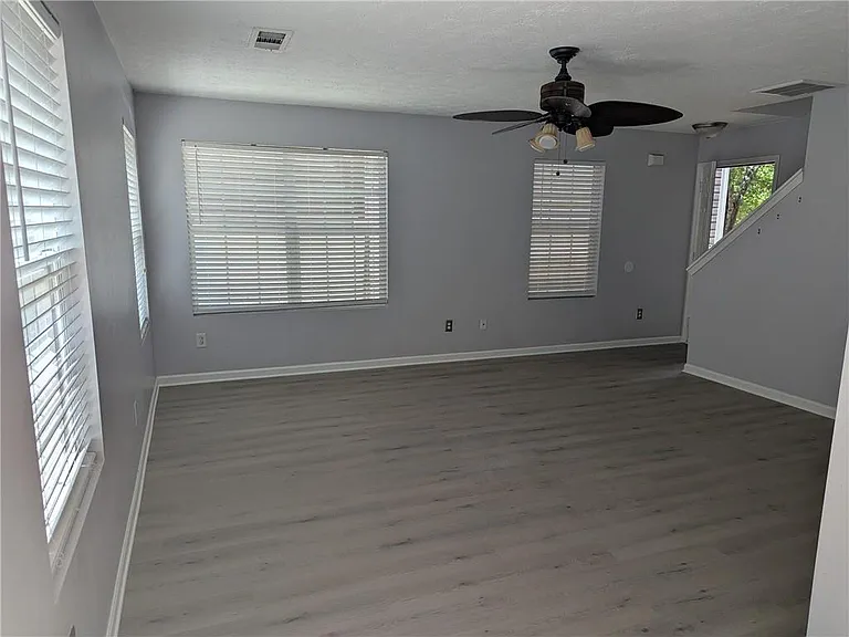6165 Smoke Ridge Ln — Photo 7