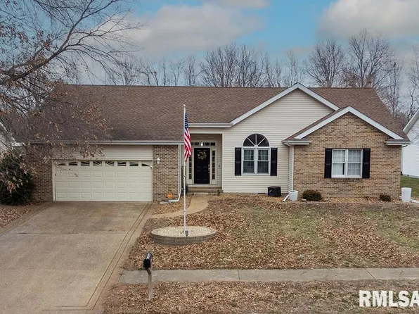 4328 Woodglen Ln, Mount Vernon, IL 62864