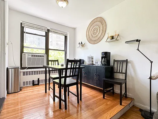 Rented by Oxford Property Group | media 9