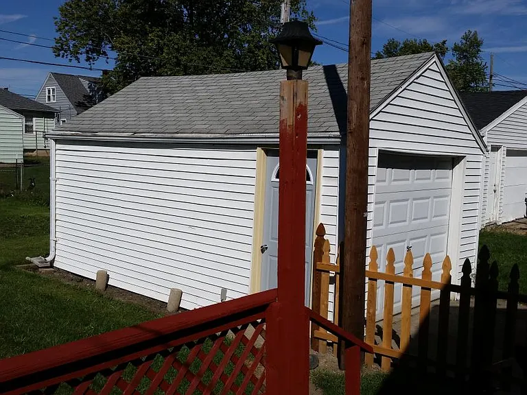 2502 Carlton Ct — Photo 4