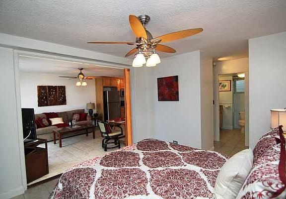 5th image of 75-5766 Kuakini Hwy APT 305
