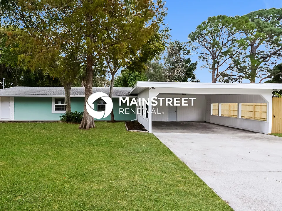 111 42nd St W