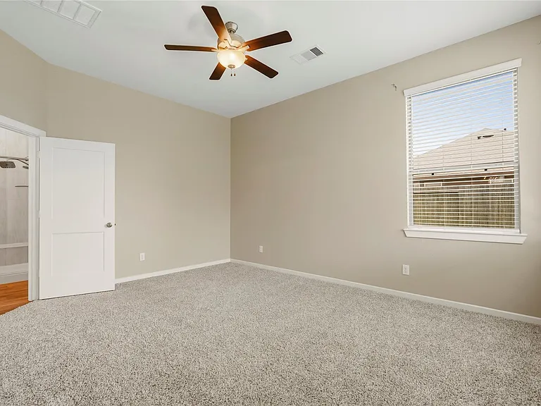 8422 Bay Orchard Dr — Photo 15