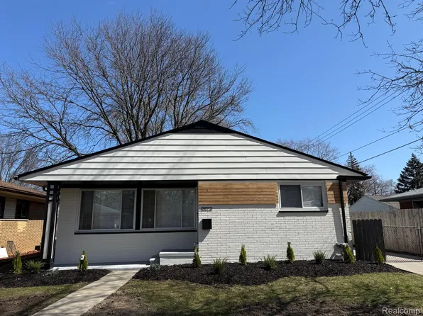 24312 Culver St, Saint Clair Shores, MI 48080