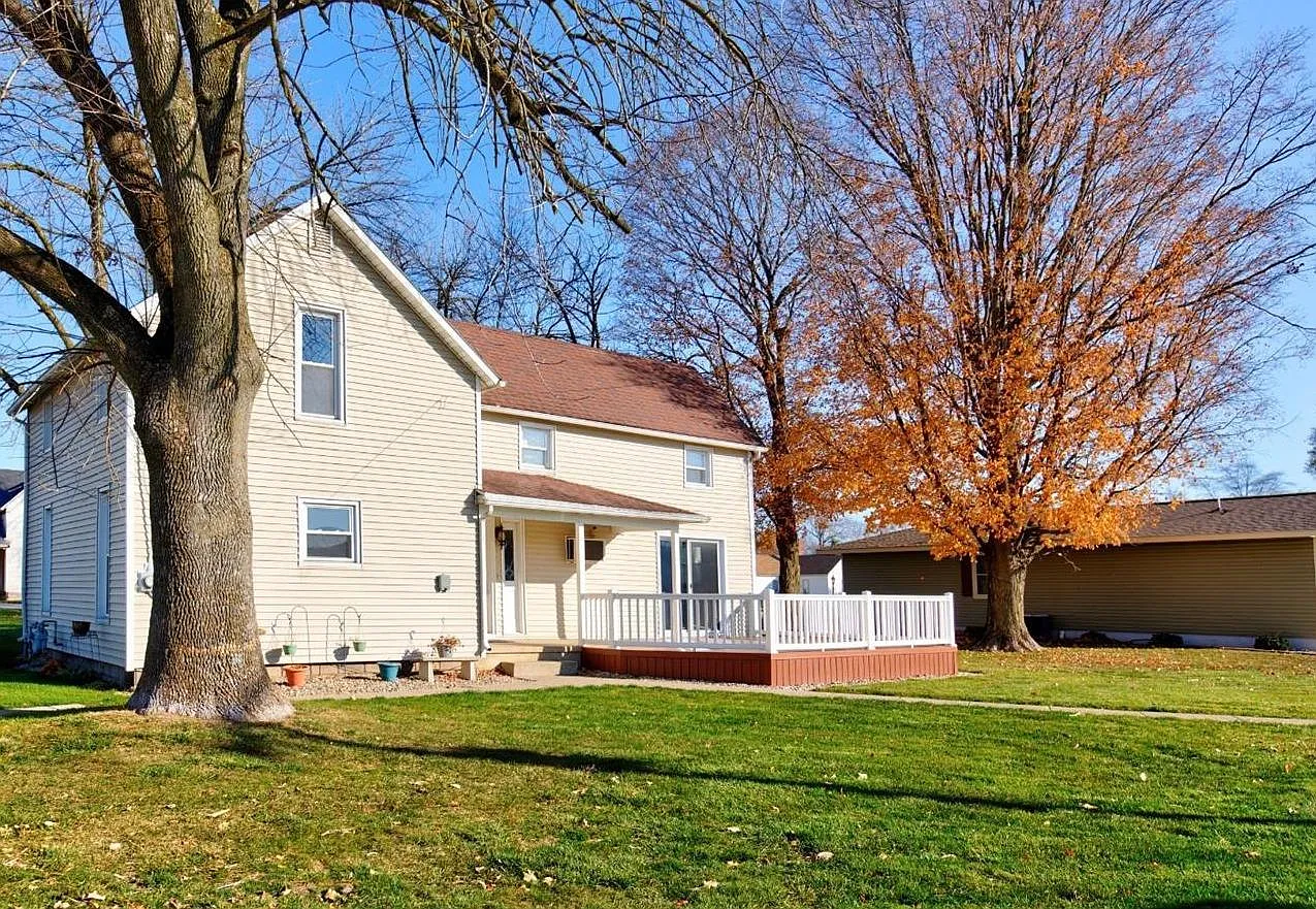 155 N Railroad St photo 1
