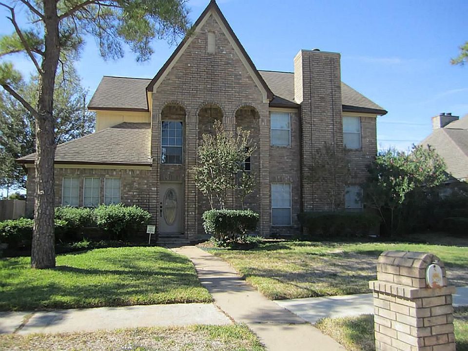 1st image of 6810 San Remo Dr