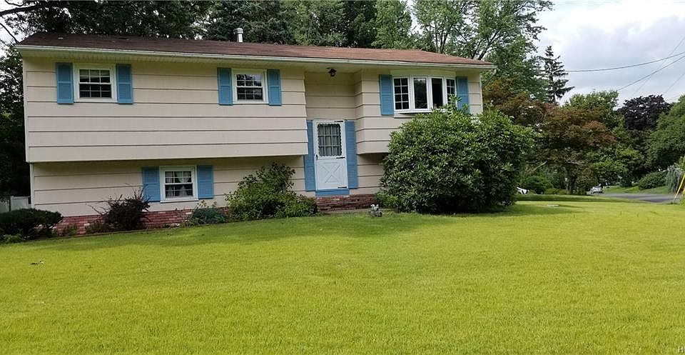 1st image of 1 Brookhill Dr