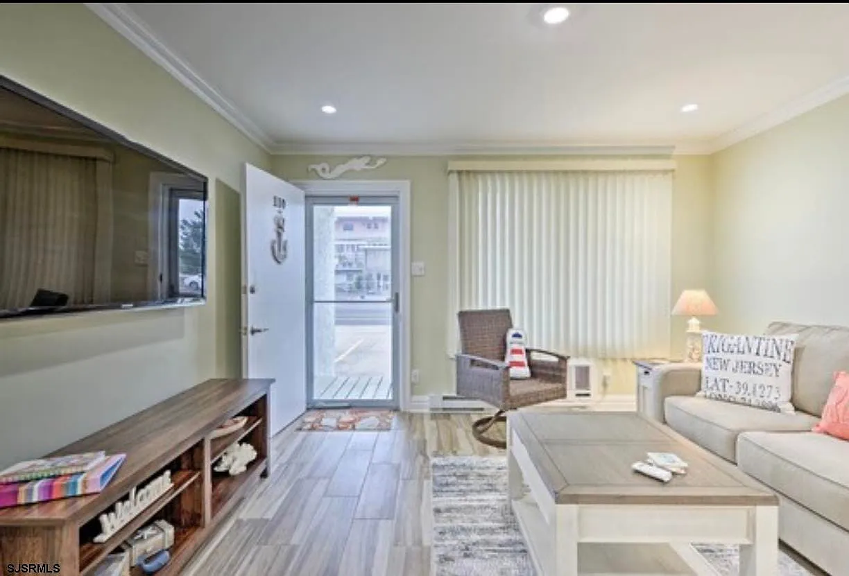 1 bed, 1.0 bath, $1,650 — Photo 4