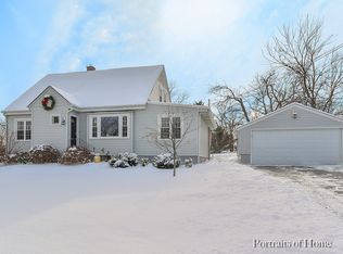 22W043 Valleyview Dr, Glen Ellyn, IL 60137