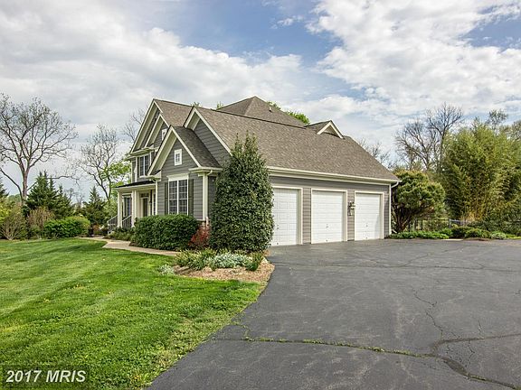 3rd image of 16924 Heather Knolls Pl