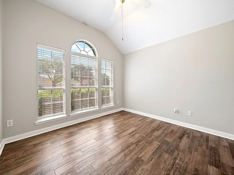 7512 Brookview Dr — Photo 9