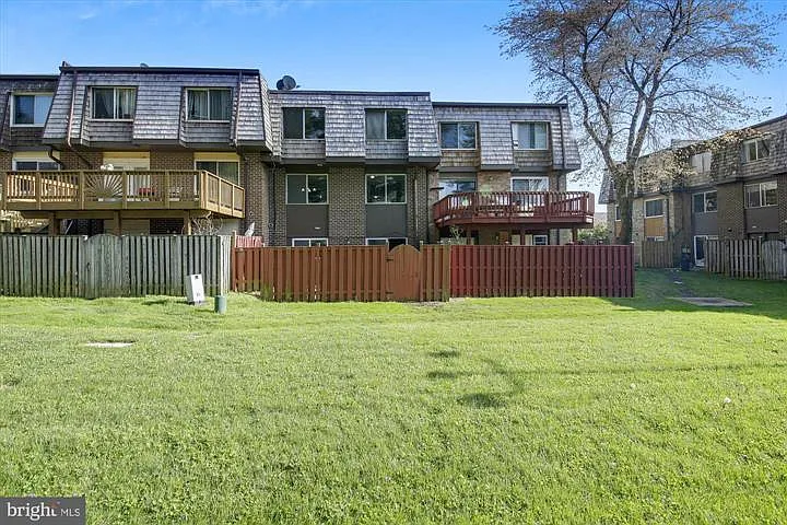 324 W Deer Park Rd — Photo 28