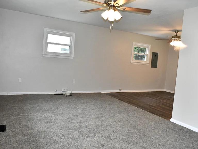 219 Woodhaven Rd — Photo 3