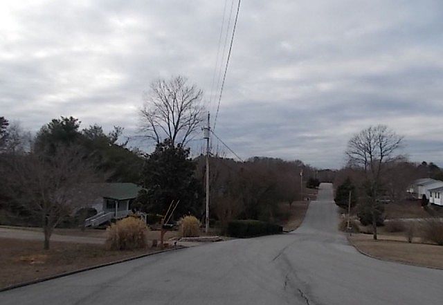 2nd image of 9901 Runyan Hills Ln