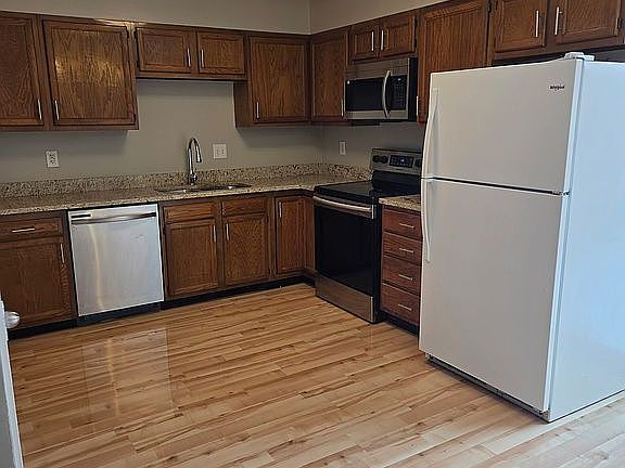 3rd image of 550 Darby Creek Rd APT 3