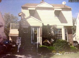 18017 Landseer Rd, Cleveland, OH 44119