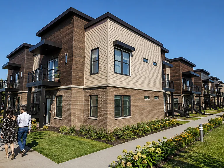 Huntley Crossing — Photo 10