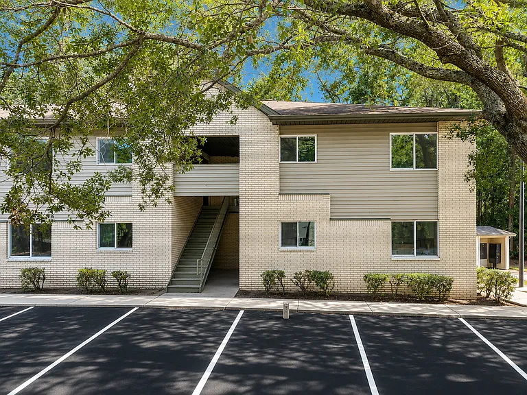 Landis Grove — Photo 14