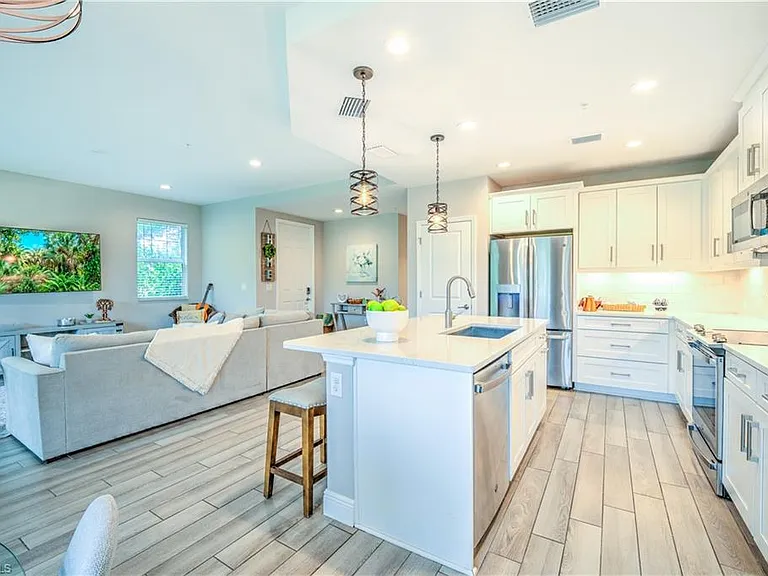 2626 Seychelles Cir #1404 — Photo 8
