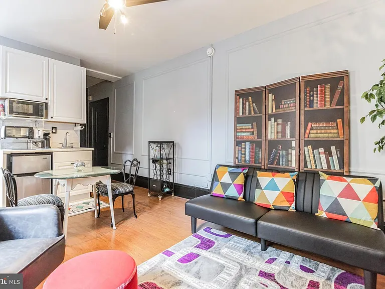 1324 Locust St #519 — Photo 8