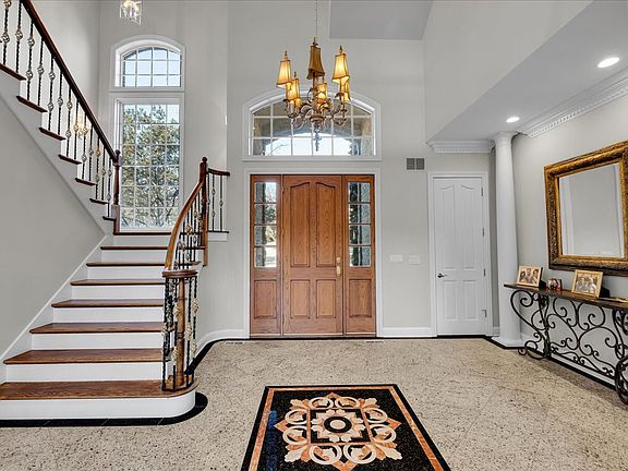 3rd image of 601 Ambriance Dr