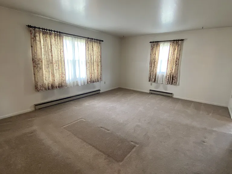 39 Timothy Dr — Photo 6