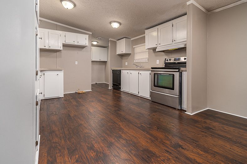 1st image of 16866 Aqua Ln