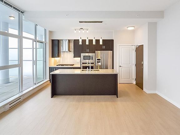 5th image of 11967 80th Ave #3801