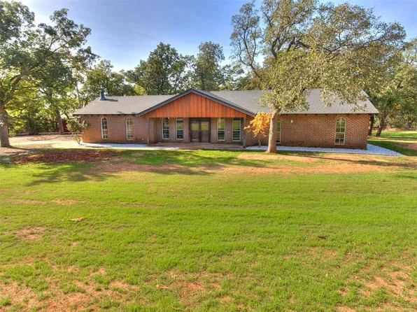 5325 Horseshoe Ln, Guthrie, OK 73044
