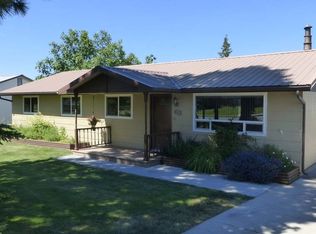 63 Pearl Ave, Electric City, WA 99123